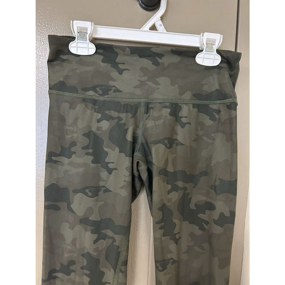 Lululemon Camouflage Leggings Size 4 Black Green Gym Athleisure Sport Worn 1x - Picture 3 of 8